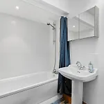 Georgian Gem Of Robin Hoods Bay - Hot-tub - Pets