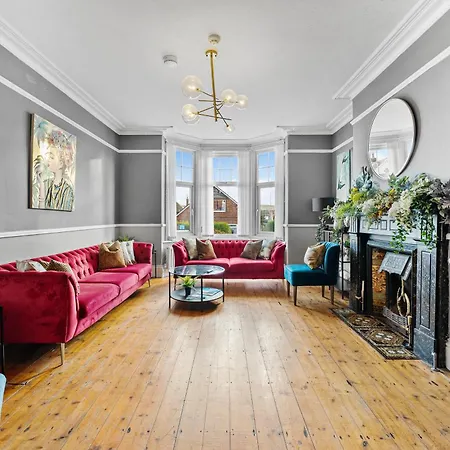 Georgian Gem Of Robin Hoods Bay - Hot-tub - Pets بيت للعطل روبن هودز باي