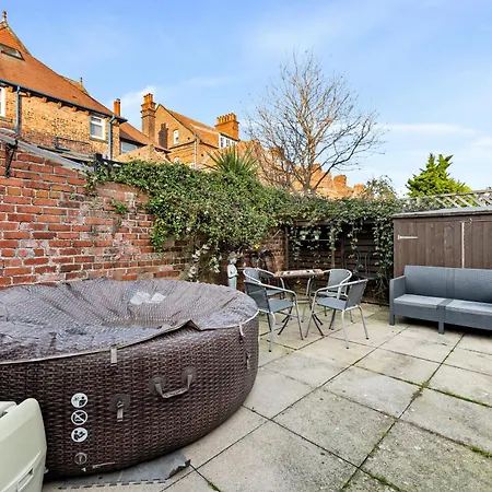 بيت للعطل Georgian Gem Of Robin Hoods Bay - Hot-tub - Pets *