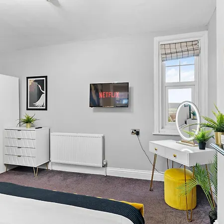 7 Bedroom Abode Of Robin Hoods Bay - Hot-tub - Pets *
