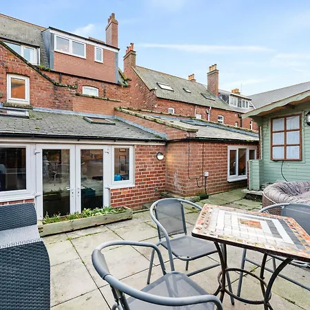 The Artist Abode In The Bay - Hot-tub - Pets * Robin Hood's Bay