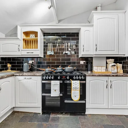 度假居 7 Bedroom Abode Of Robin Hoods Bay - Hot-tub - Pets