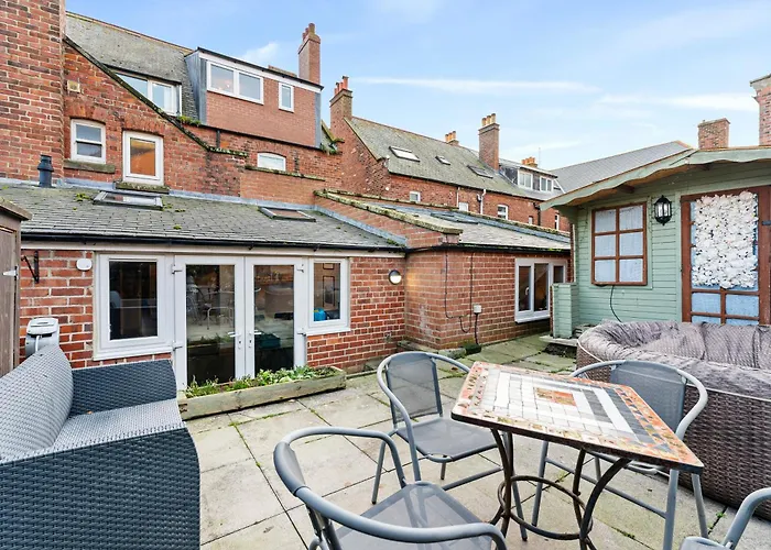 The Artist Abode In The Bay - Hot-tub - Pets * Robin Hood's Bay