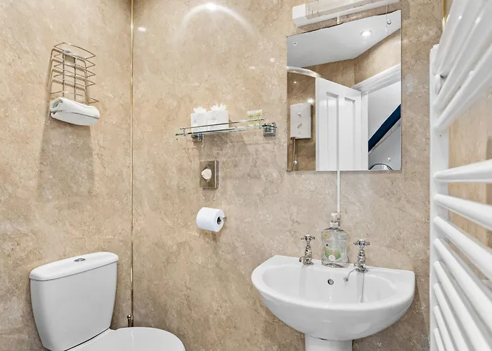 The Artist Abode In The Bay - Hot-tub - Pets * Robin Hood's Bay