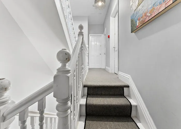 The Artist Abode In The Bay - Hot-tub - Pets Vakantiehuis