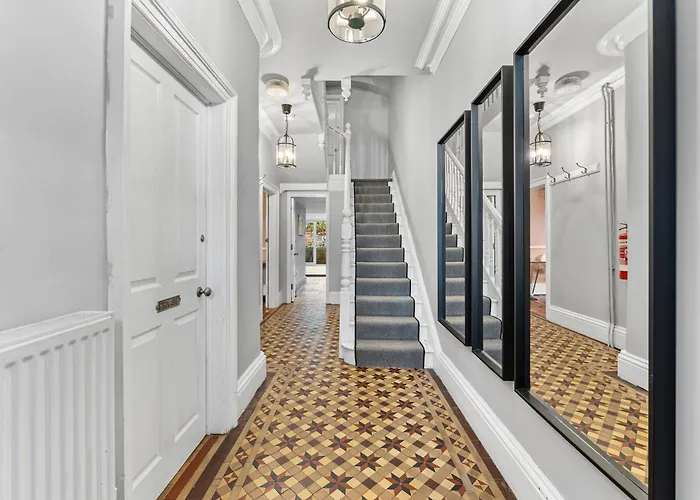 Vakantiehuis The Artist Abode In The Bay - Hot-tub - Pets *