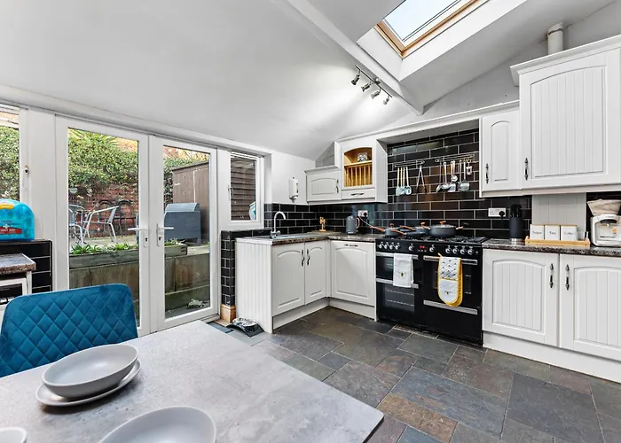 The Artist Abode In The Bay - Hot-tub - Pets * Robin Hood's Bay